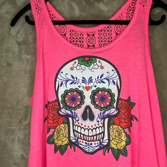 NO BOUNDARIES PINK SKULL TOP WITH LACED BACK - Picture 2 of 11